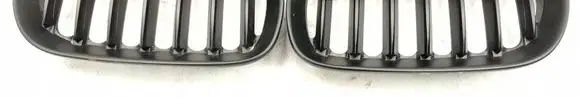 BMW X3 E83 Front bumper upper radiator grill GRBM35