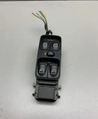 Mercedes-Benz C W203 Electric window control switch A2038210472 501956
