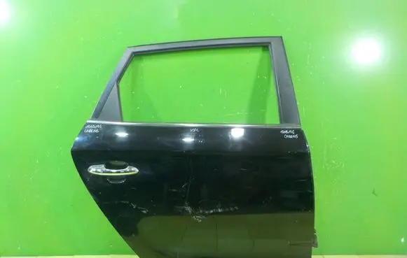 KIA Carens III Rear door PRAWE