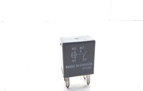 Opel Sintra Hazard warning light relay 12088567 9033N2