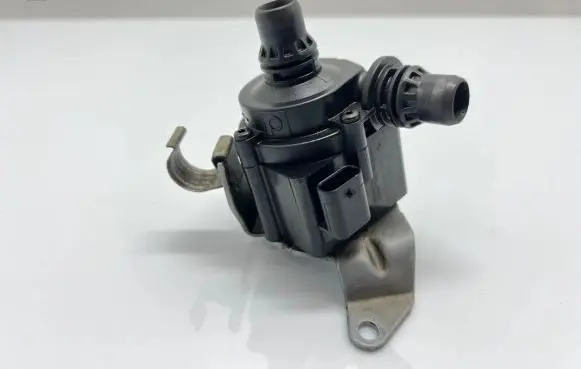BMW 5 F10 F11 Electric auxiliary coolant/water pump 8511748 704125200 14T0880417