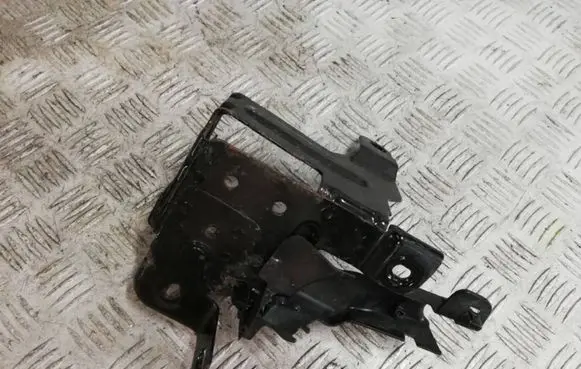 Peugeot 308 ABS pump bracket 9677683680