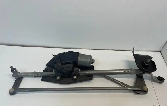 Mitsubishi Eclipse Cross Front wiper linkage 8250B107