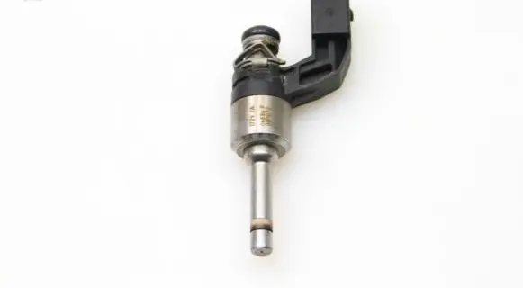 Volkswagen Golf VI Fuel injector 03C906036F