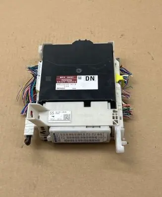 Toyota Yaris Other control units/modules 892210D870 8273052K40 MB2381008010