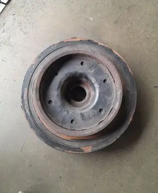 Mercedes-Benz E W210 Crankshaft pulley A16303000 A1630300003