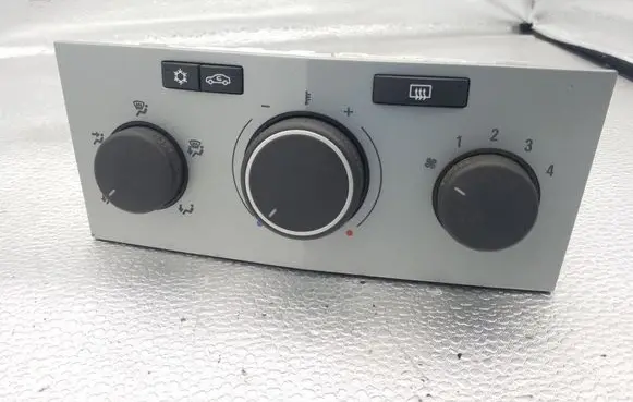 Opel Zafira B Climate control unit 13201299 901512480006