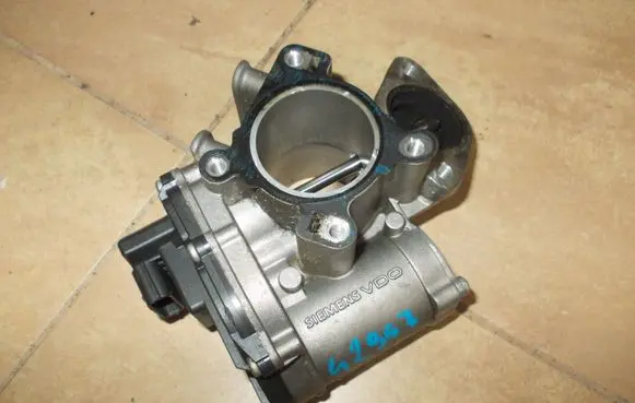 Renault Master III EGR valve 147105543R NE42957