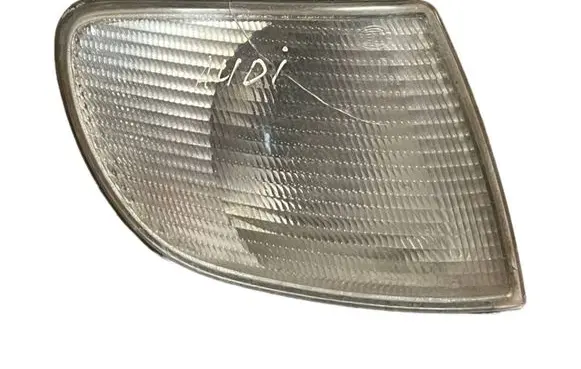 Audi A6 S6 C4 4A Front indicator light 145842