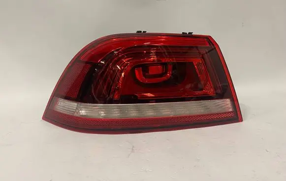 Volkswagen Eos Rear/tail lights 1Q0945095AA