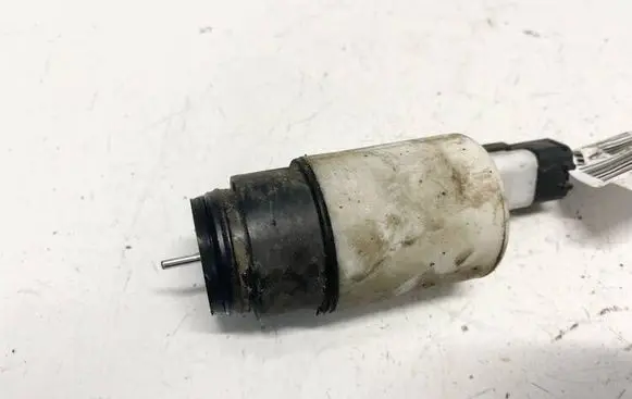 Citroen C4 I Windscreen/windshield washer pump 8200067015 9641553880