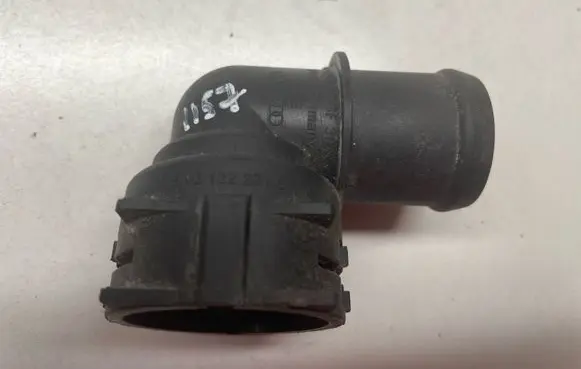 Volkswagen Tiguan Engine coolant pipe/hose 5N0122291C