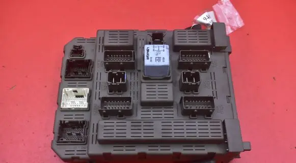 Peugeot 607 Fuse box set 9648723680