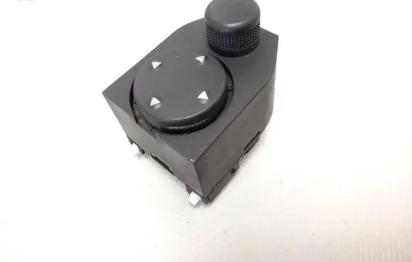 Volkswagen Sharan Wing mirror switch 8D0959565A