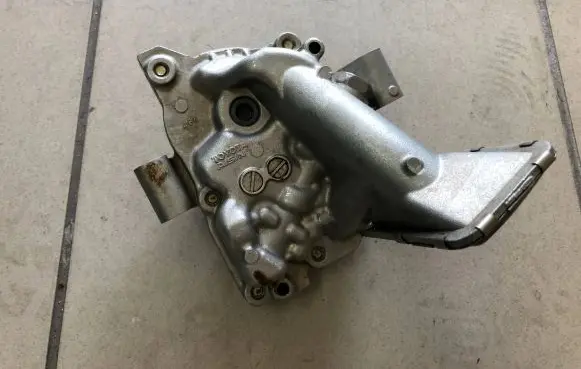 Toyota RAV 4 (XA30) Oil pump BV625