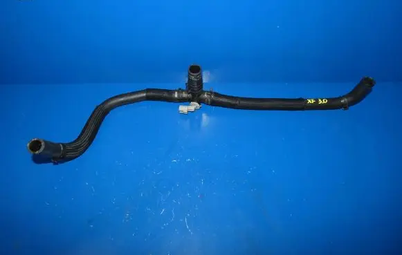 Jaguar XJ X351 Engine coolant pipe/hose