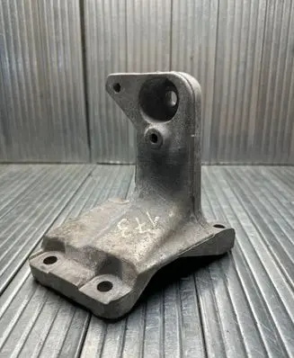 BMW 1 F20 F21 Engine mounting bracket 6788612 18129010
