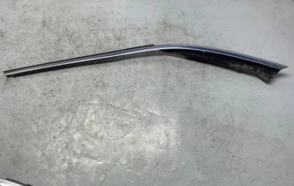 Opel Insignia B Roof trim bar molding cover 39180596