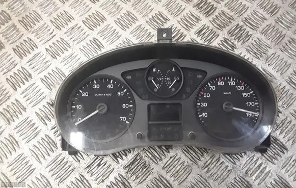 Peugeot Partner Speedometer (instrument cluster) 555001310104