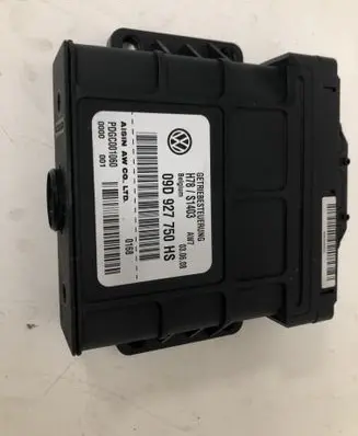 Volkswagen Touareg I Gearbox control unit/module 09D927750HS