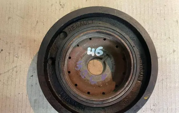 Renault Megane II Crankshaft pulley