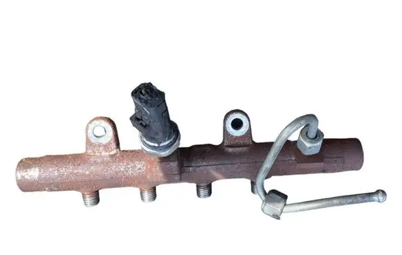 Renault Scenic III - Grand scenic III Fuel main line pipe A2027000234 8200704212 5WS40440