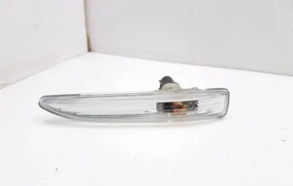 BMW 7 E65 E66 Front fender indicator light 7164757