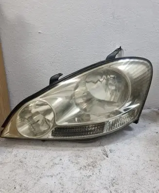Toyota Avensis Verso Headlight/headlamp