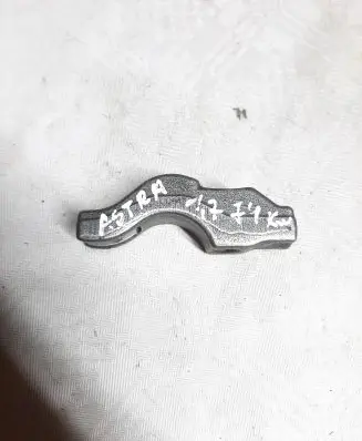 Opel Astra H Fuel Injector clamp holder K21