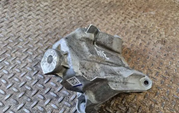 Audi Q5 SQ5 Engine mounting bracket 80A199307B