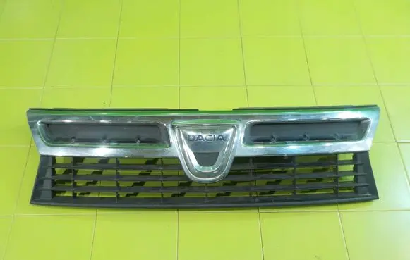 Dacia Duster Front bumper upper radiator grill 623100260R