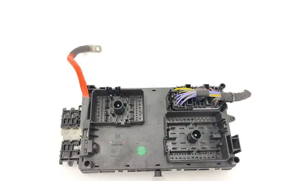 Opel Insignia A Fuse module 13255300 529050199
