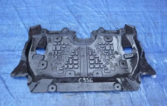 Mercedes-Benz SL AMG R231 Engine splash shield/under tray