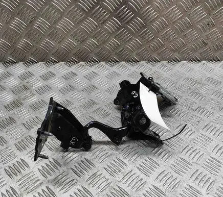 Mercedes-Benz C W205 Tailgate/trunk/boot hinge A2057507400 A2057507300