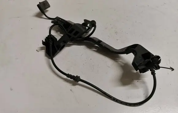 Mercedes-Benz C W205 ABS brake wheel speed sensor A2059058103