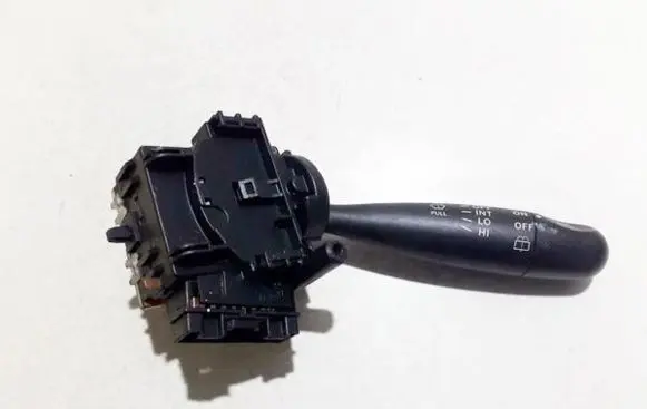 Toyota Yaris Wiper control stalk 173647