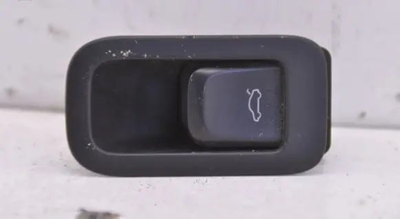 Audi Q5 SQ5 8R Tailgate/boot open switch button 8K0959831A