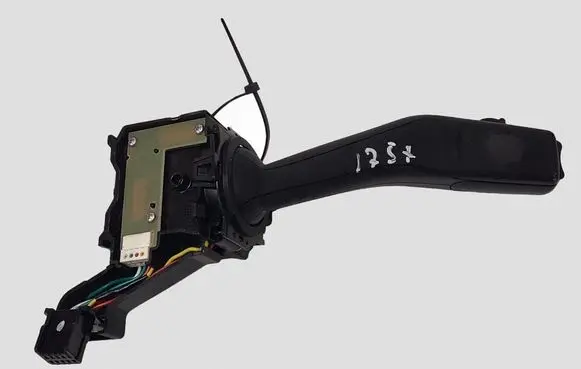 Volkswagen Touran I Indicator stalk 1K0953513G