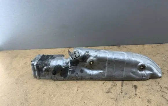 BMW X5 E70 Heat shield in engine bay 11627801645 7801645 7801644