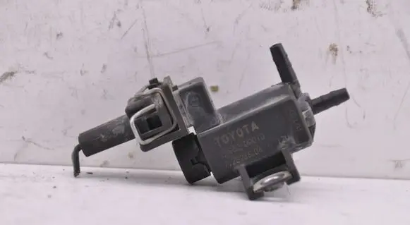 Toyota Avensis T250 Turbo solenoid valve 258600R010