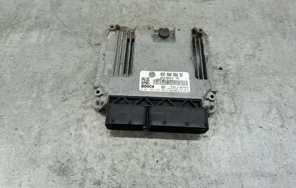 Volkswagen PASSAT B6 Engine control unit/module ECU