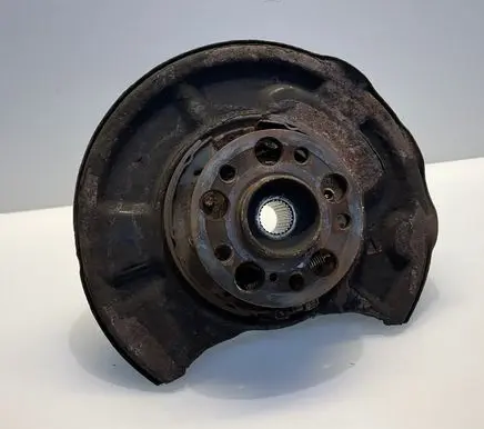 Mercedes-Benz E W211 Rear wheel hub A2113508308 2113508308