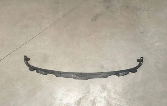 BMW 1 F40 Front bumper mounting bracket 51118075612 8075612