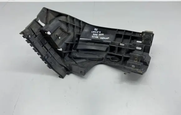 Front bumper mounting bracket