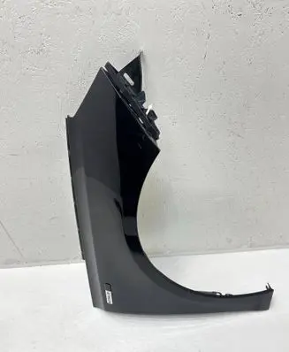 Renault Clio V Fender 631004765R