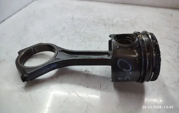 Land Rover Range Rover L322 Piston with connecting rod
