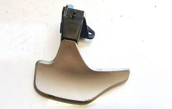 Steering wheel buttons/switches