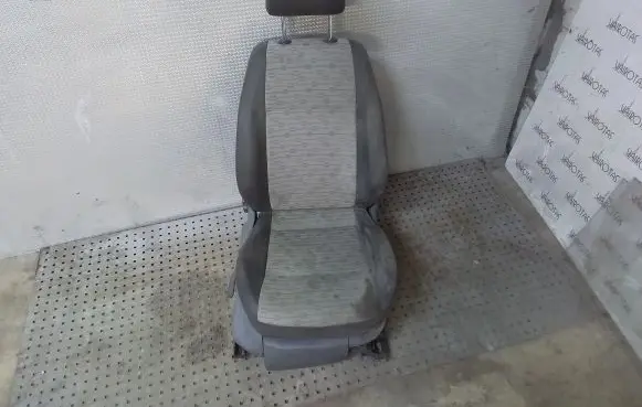 Volkswagen Caddy Front driver seat 