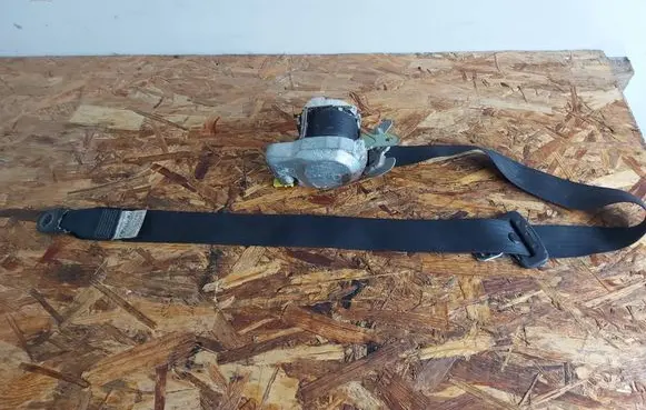 Toyota Corolla Verso AR10 Front seatbelt 7P2140P