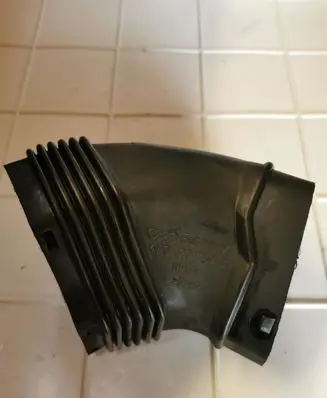 Audi A6 Allroad C6 Air intake duct part 4F0129739B